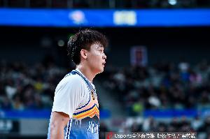 app下载-媒体人：新疆对交易赵睿持开放态度 已与两队进行了实质性谈判