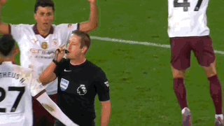 视频直播-埃弗顿含冤送点？前名哨：裁判没有错，是规则错了！