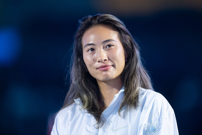 视频直播-郑钦文复出！多哈1000赛首轮对阵前澳网冠军肯宁|多哈站|退赛|中国网球公开赛|WTA1000|施耐德_新浪体育_新浪新闻